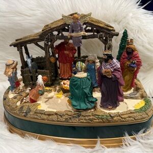 VTG Mr. Christmas Away In A Manger Nativity Animated Set With Box, Cord — works!
